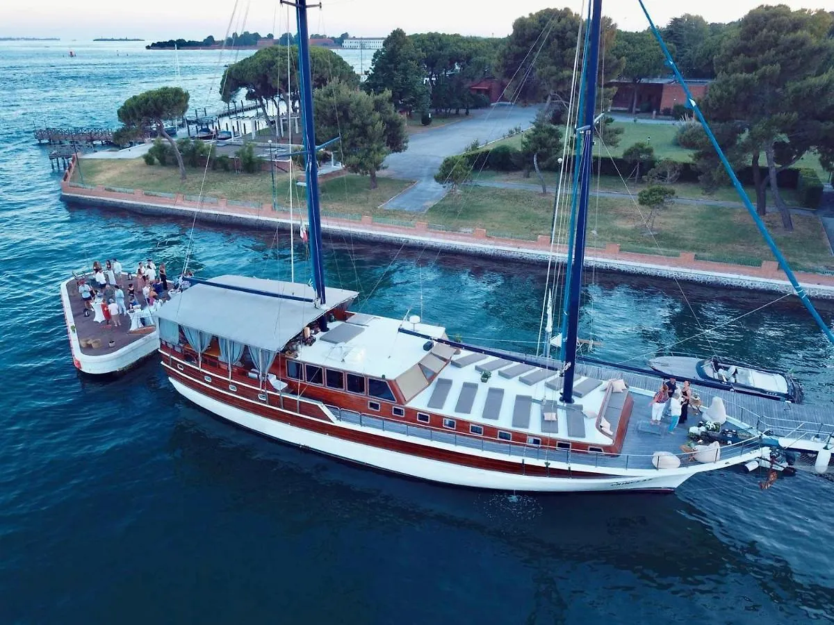 Caicco Lycian Princess Venice 0*,  Italy